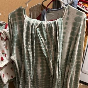 Kyte baby sage riptide women’s jogger set